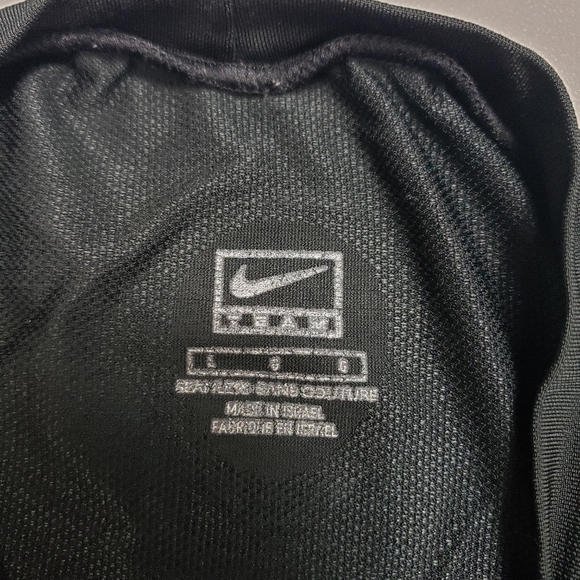 3/$15 boys nike long sleeve shirt size large - Picture 5 of 6